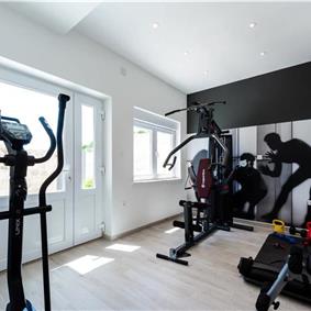 3 bedroom villa with infinity pool in Mlini, sleeps 6